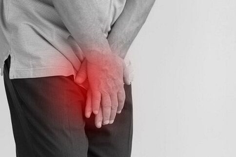 Prostatitli bir adamda ağrı